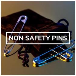 Non Safety Pins de Juan Colás